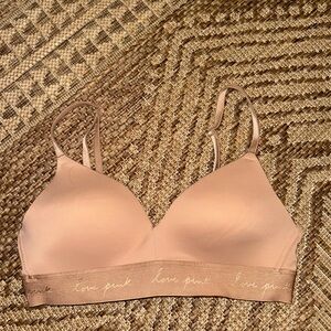 Victoria’s Secret Pink Wear Everywhere Wireless Bra